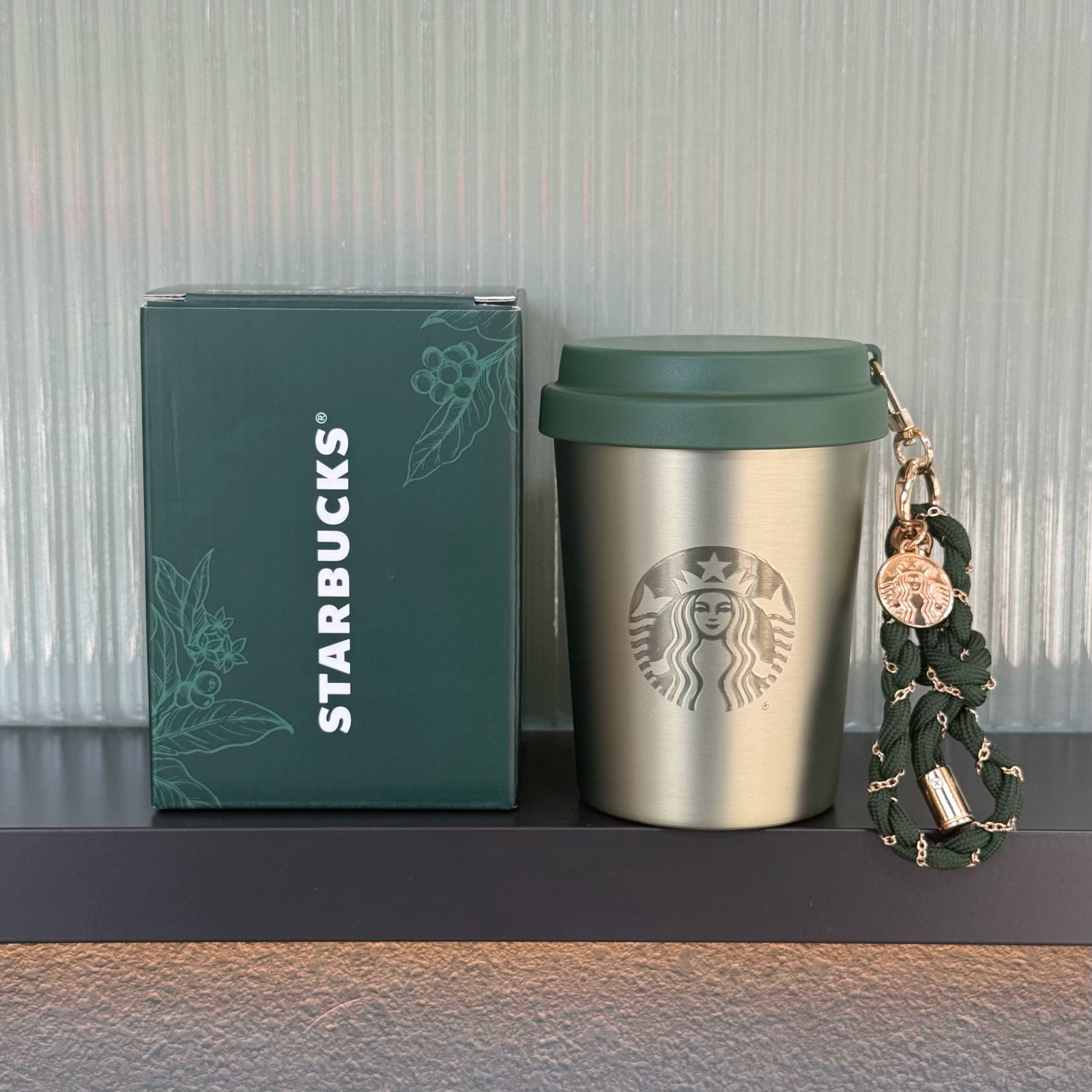 Starbucks mug, dark green with a glossy finish - 245ml Dark Green Glossy Stainless Steel Thermos Mug, Original Price 219