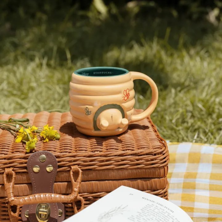 Winnie the Pooh 12oz Ceramic Mug​