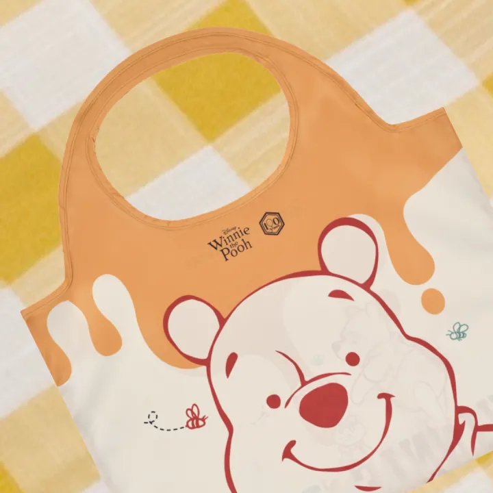 Winnie the Pooh Pouch with Reusable Bag​